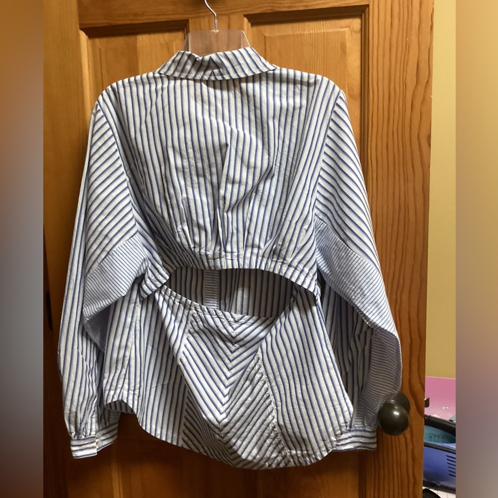 MAEVE STRIP BUTTON DOWN WITH CUT OUT IN BACK. NWT